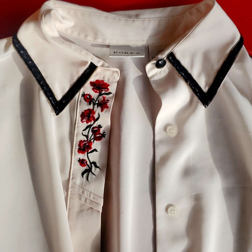 Silky embroidery velvet shirt